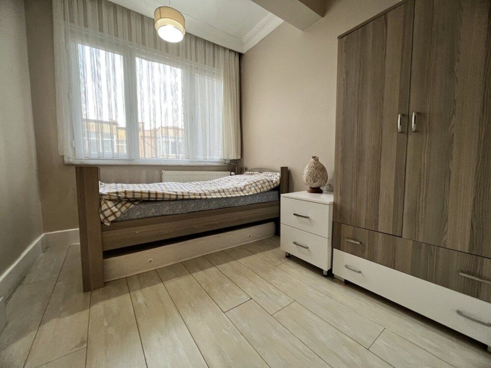 undefined Sleek Flat Close to Osmanbey Metro Station 6