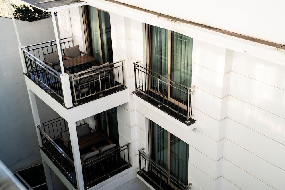 undefined Mona Bosphorus 6