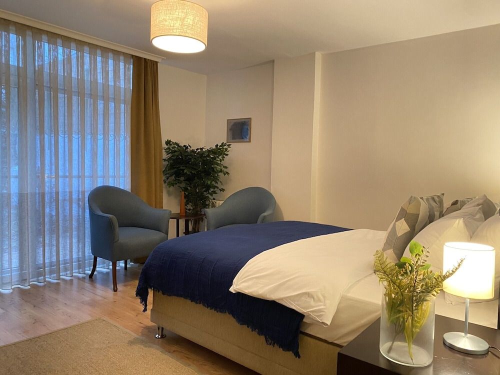 Sleek and Central Flat With Backyard in Sisli Apartment 24
