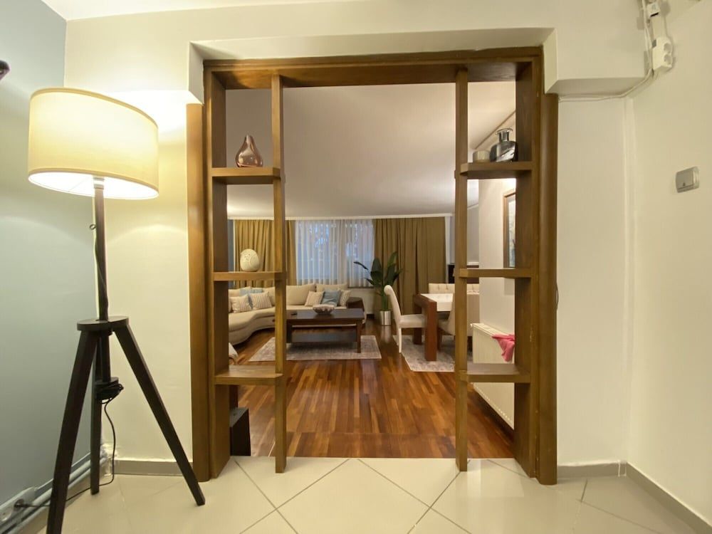 Sleek and Central Flat With Backyard in Sisli Apartment 48