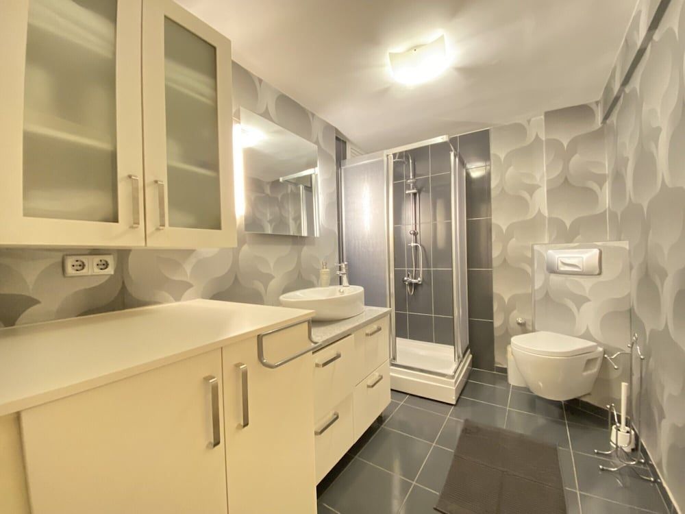 Sleek and Central Flat With Backyard in Sisli Apartment 36