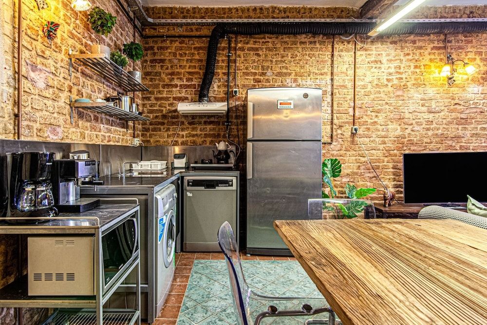 undefined Centrally Located Historical Flat in Beyoglu 4