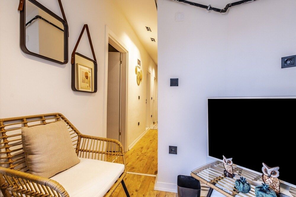 undefined Lovely Flat With Terrace on Istiklal Street 2