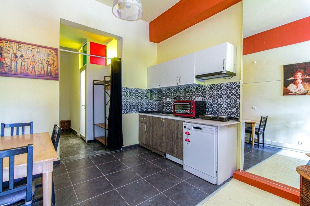 undefined Fully Furnished Studio Flat in Beyoglu 5