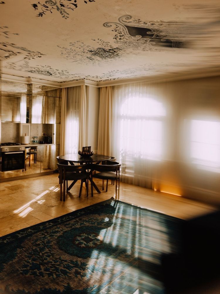 AB Residences Signature Apartment 15