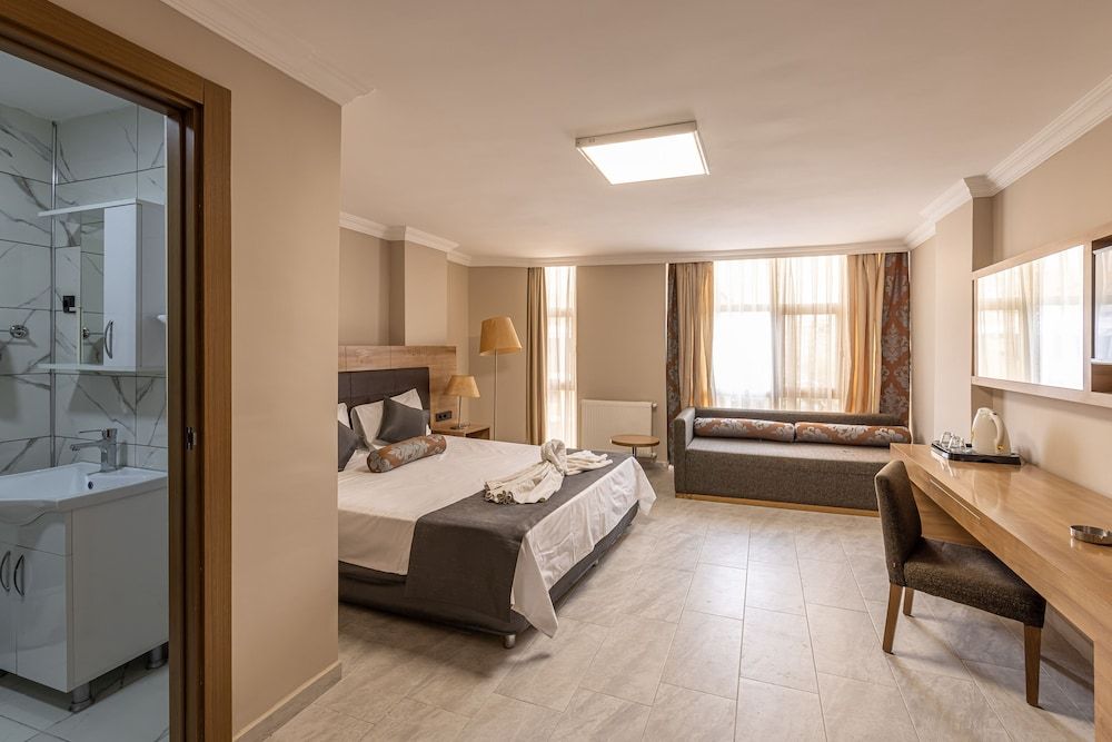 undefined Blue Park Hotel 8