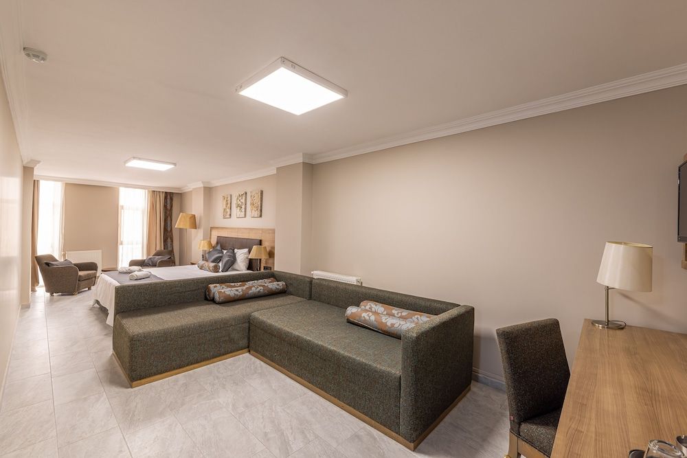 undefined Blue Park Hotel 3