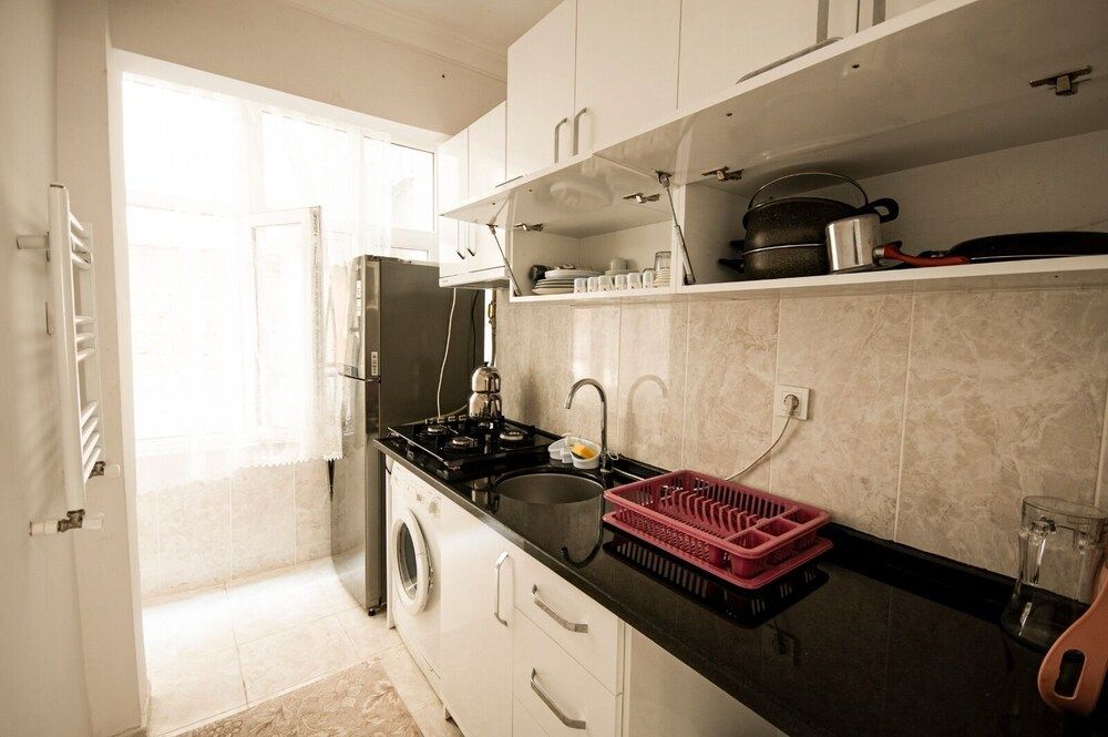 A sweet home Istanbul Family Apartment 12
