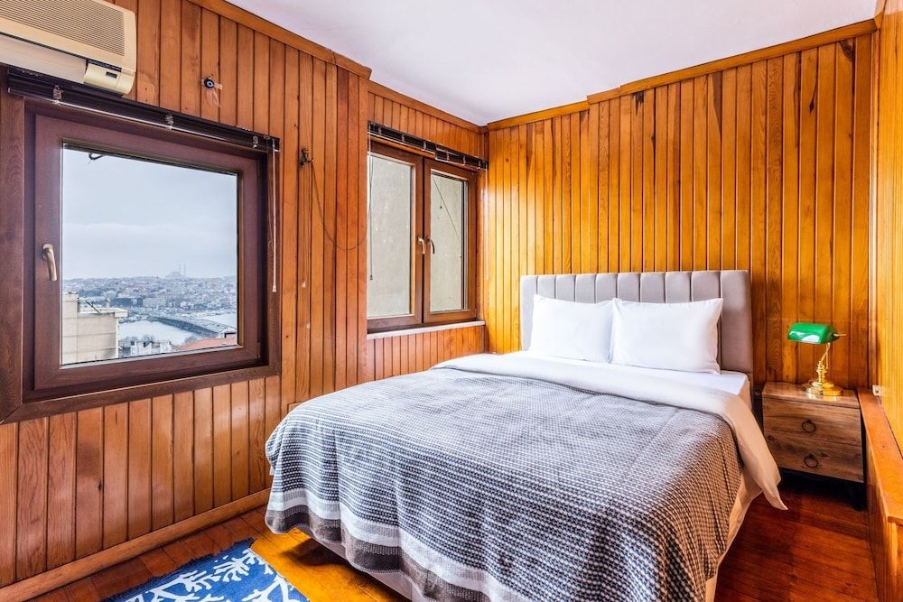 undefined Cozy 1 1 Flat With Sea View in Beyoglu 9