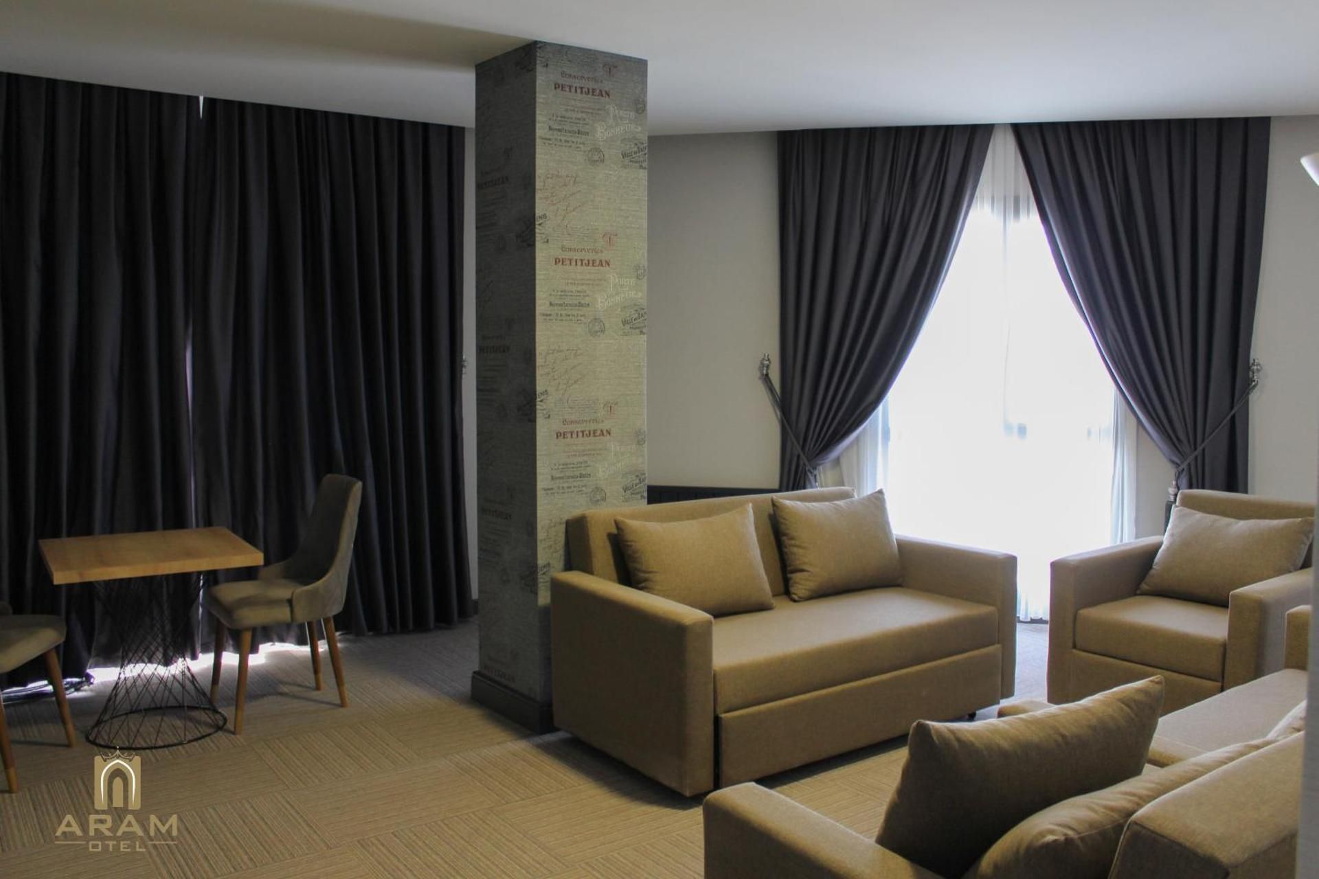undefined Aram Otel 6