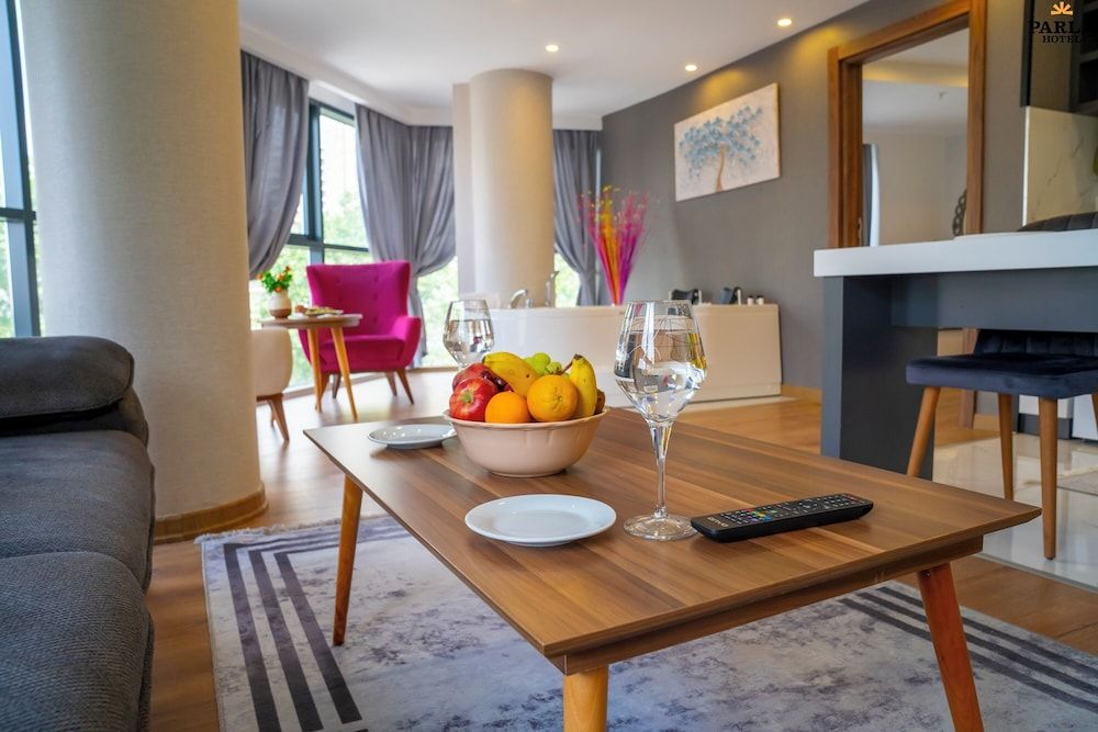 undefined Parla Suite Hotel 8