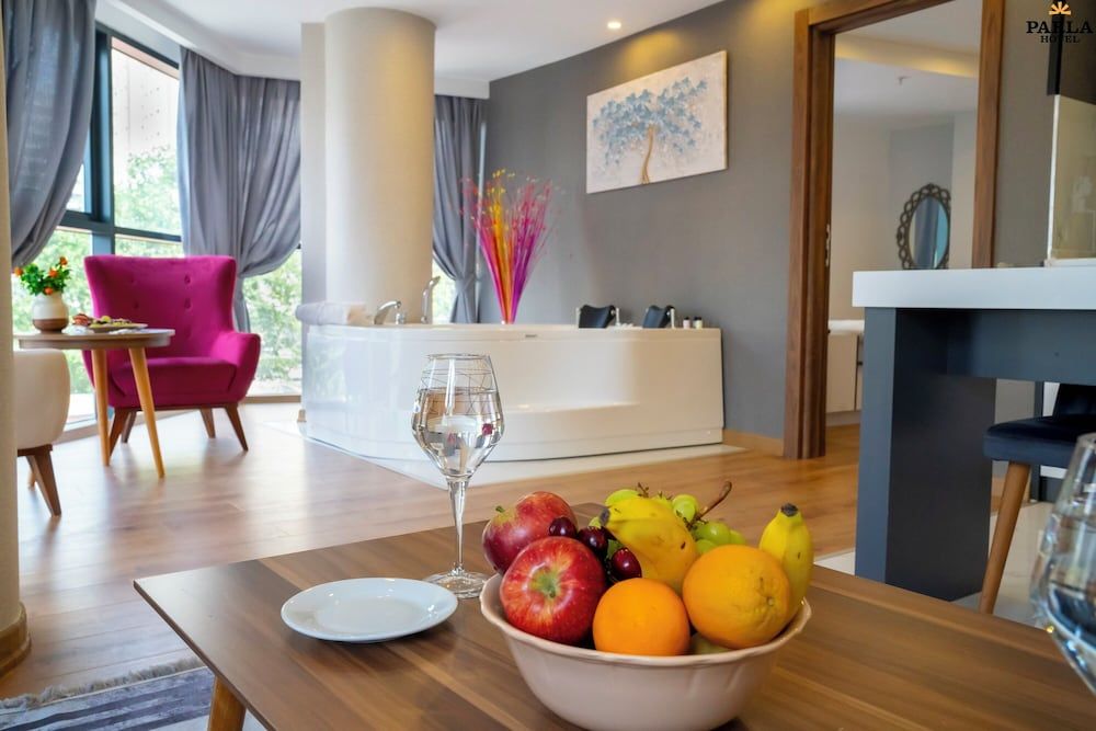 undefined Parla Suite Hotel 9