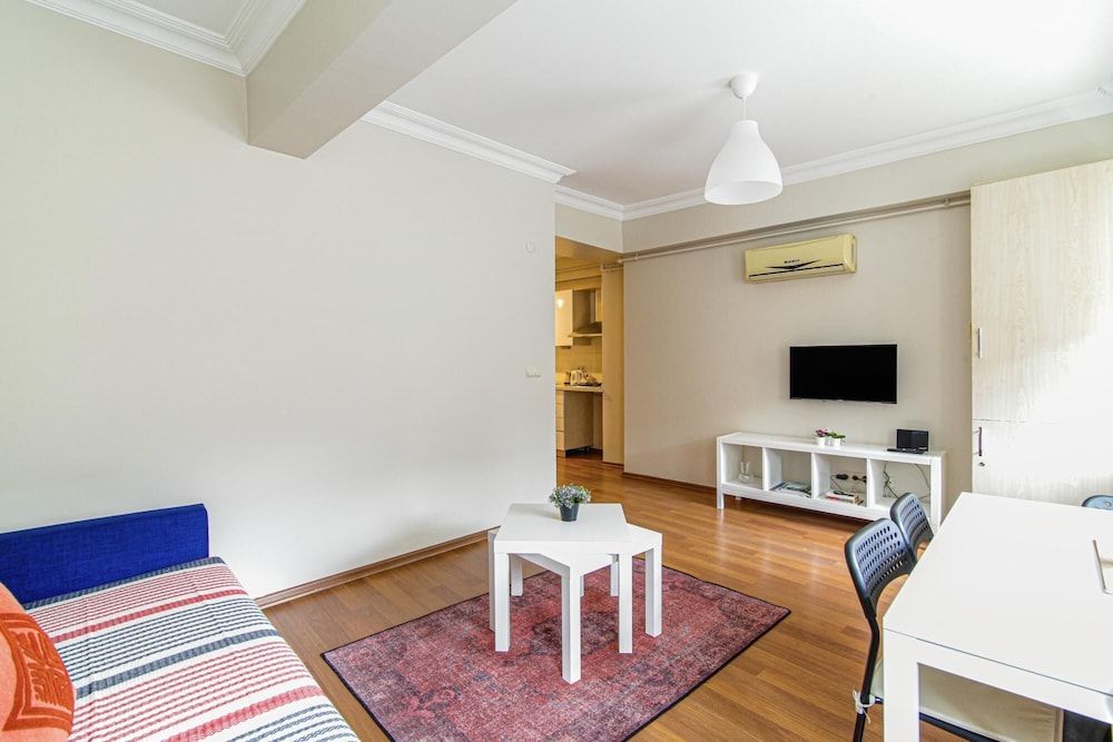 undefined Central and Fully Furnished Flat in Beyo lu 4