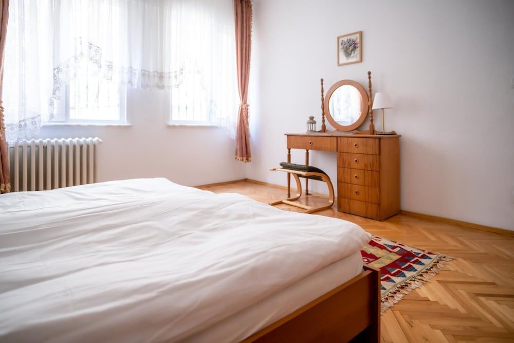 undefined Spacious Flat With Central Location in Beyoglu 7