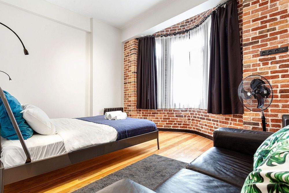 Olympia Flats by Oval Classic Apartment