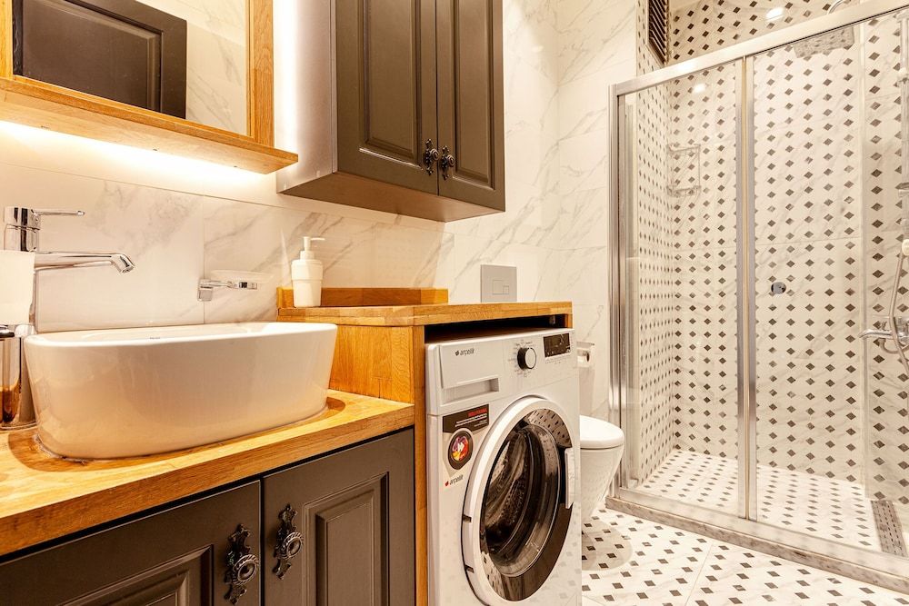 Olympia Flats by Oval City Apartment 6