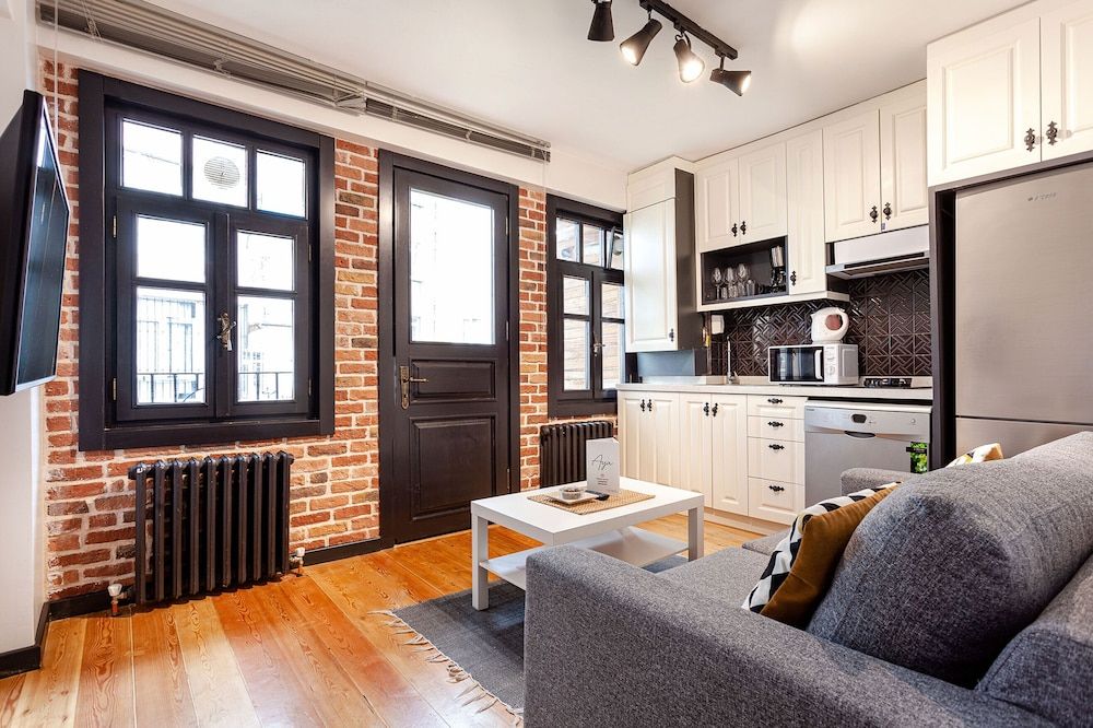 undefined Olympia Flats by Oval 3