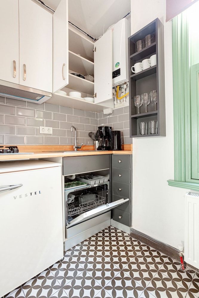 undefined Lola Flats by Oval 7