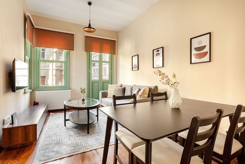 undefined Lola Flats by Oval 10