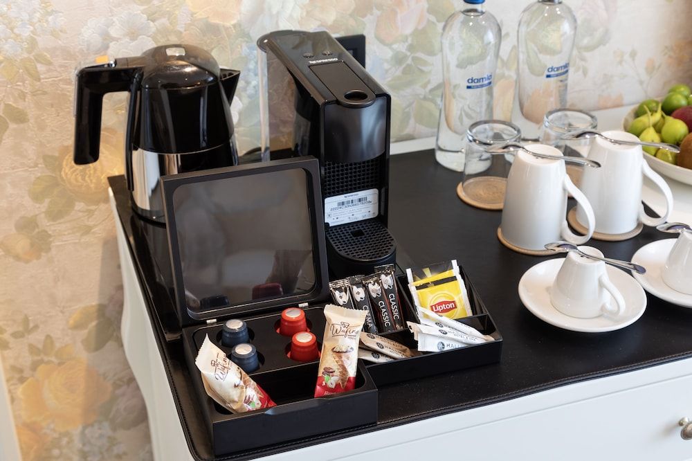 undefined Hallmark Hotel & Spa 4