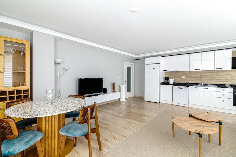 undefined Central and Tastefully Designed Flat in Besiktas 2