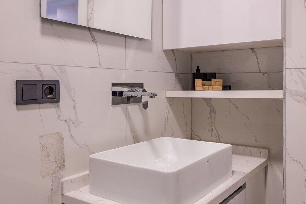undefined Central and Modern 2 1 Flat in Sisli 9
