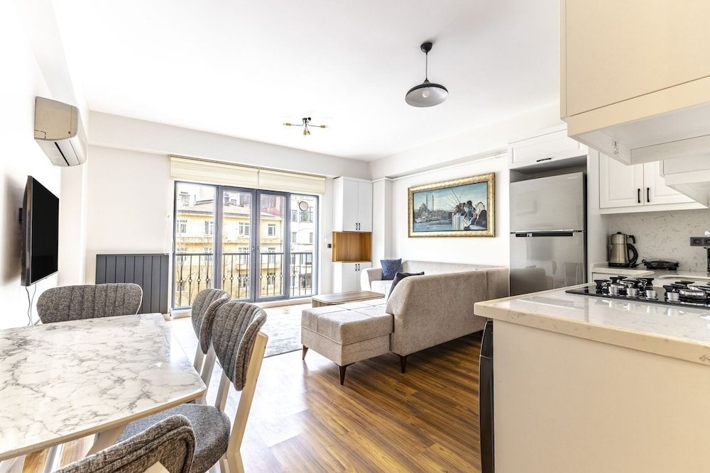 undefined Central and Modern 2 1 Flat in Sisli 2