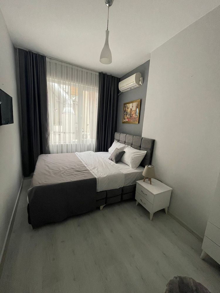 undefined oldmile palace hotel 4