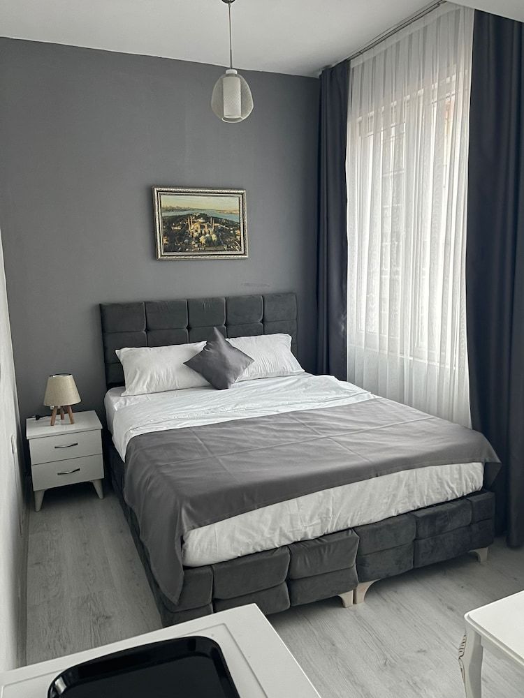 undefined oldmile palace hotel 9