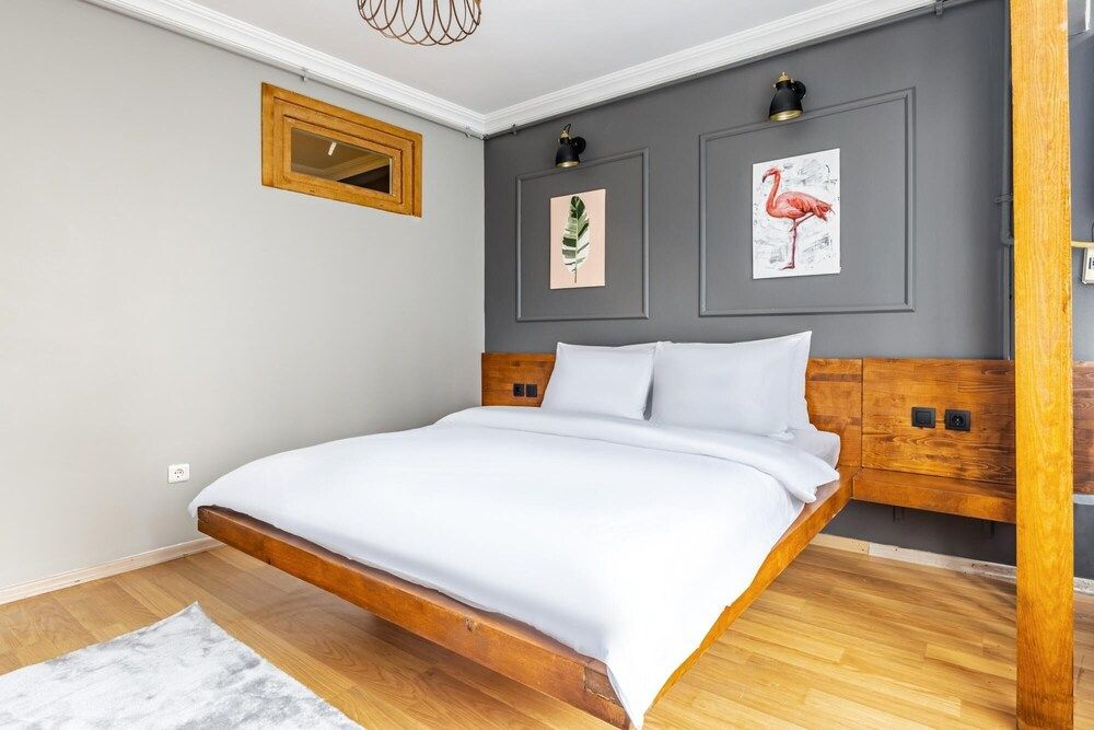 undefined Central and Convenient Flat in Kad k y 10