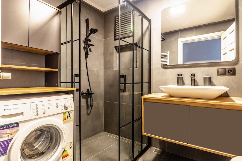 undefined Central and Convenient Flat in Kad k y 8