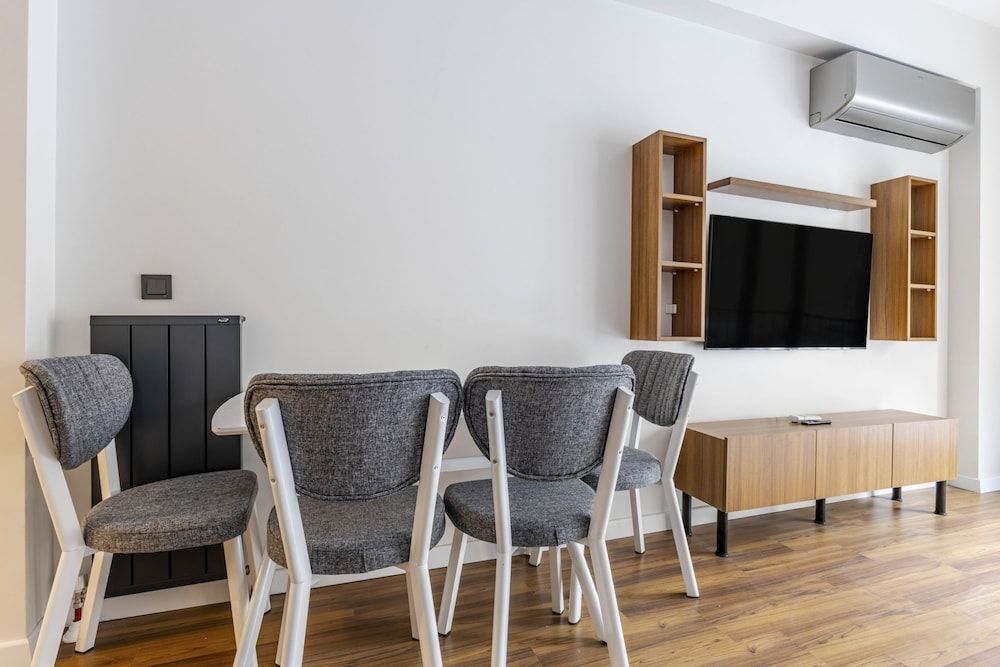 undefined Central and Modernly Furnished Flat in Sisli 8