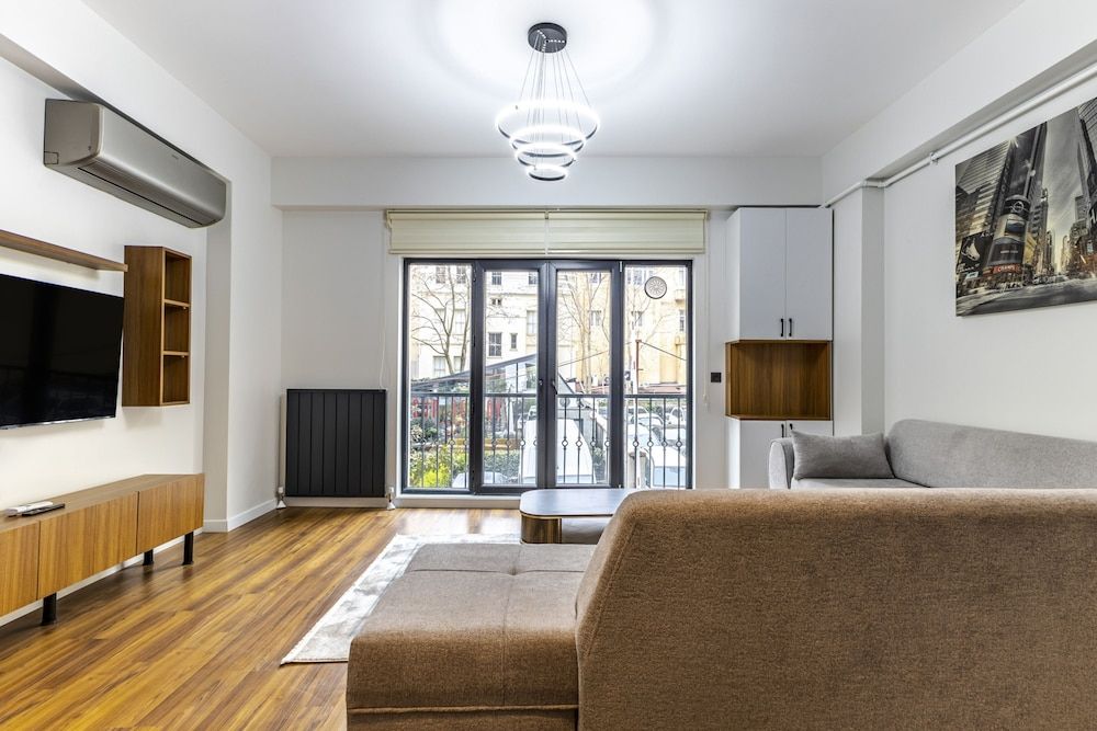 undefined Central and Modernly Furnished Flat in Sisli 10