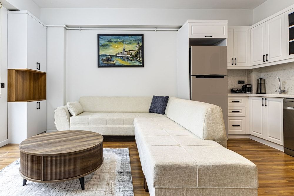 undefined Modern Furnished Comfy 2 1 Flat in Sisli 2