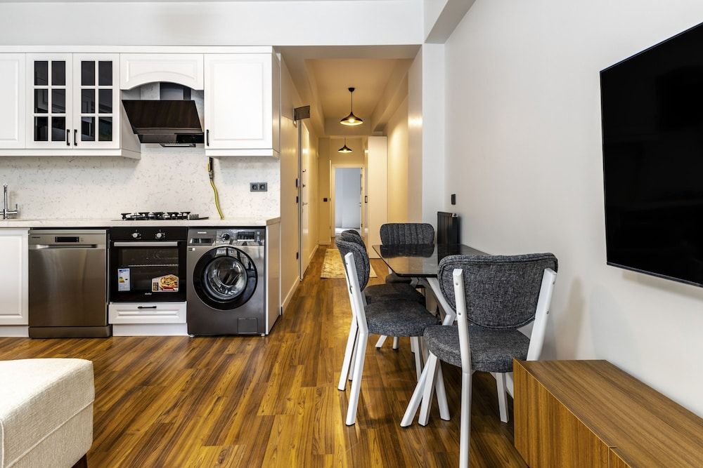 undefined Modern Furnished Comfy 2 1 Flat in Sisli 5