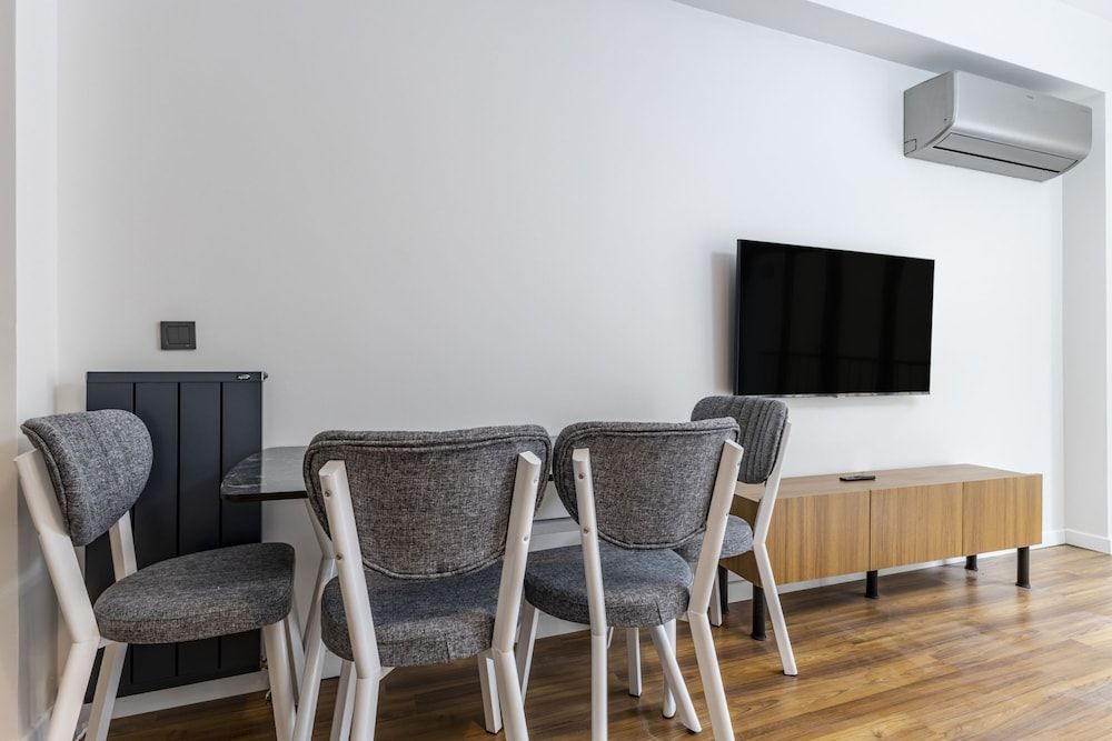 undefined Modern Furnished Comfy 2 1 Flat in Sisli 7