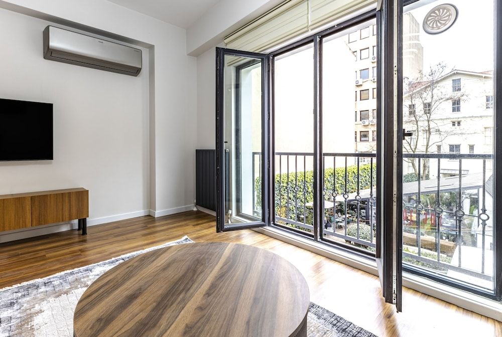 undefined Modern Furnished Comfy 2 1 Flat in Sisli 4