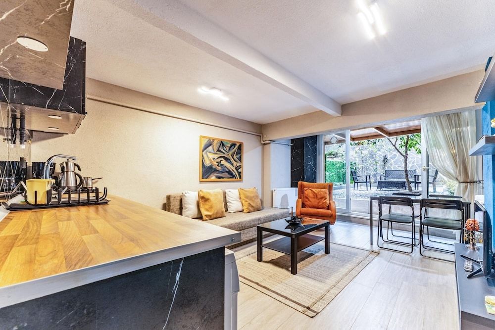 undefined Stylish Fully Furnished Modern Flat in Kad k y