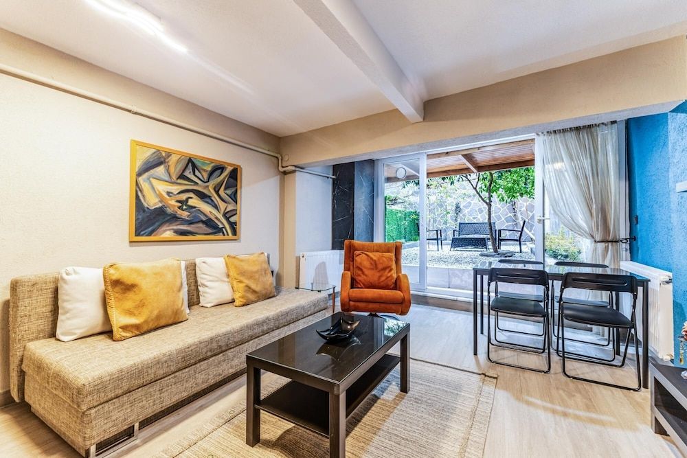 undefined Stylish Fully Furnished Modern Flat in Kad k y 6