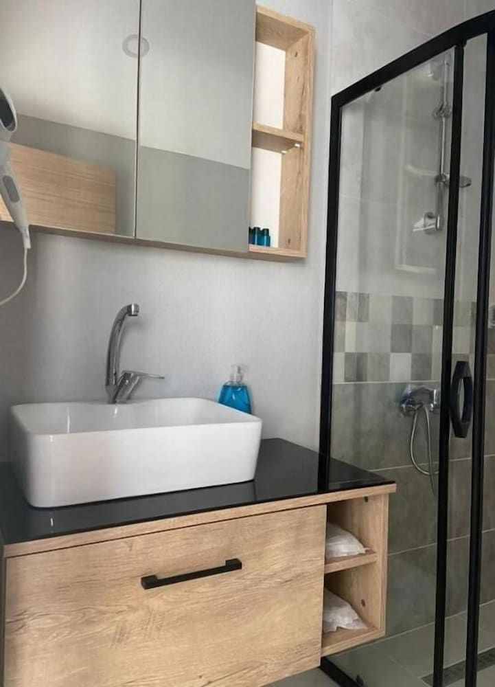 undefined Big Peace Suite 9