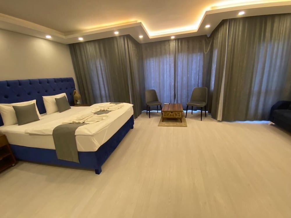 undefined Big Peace Suite