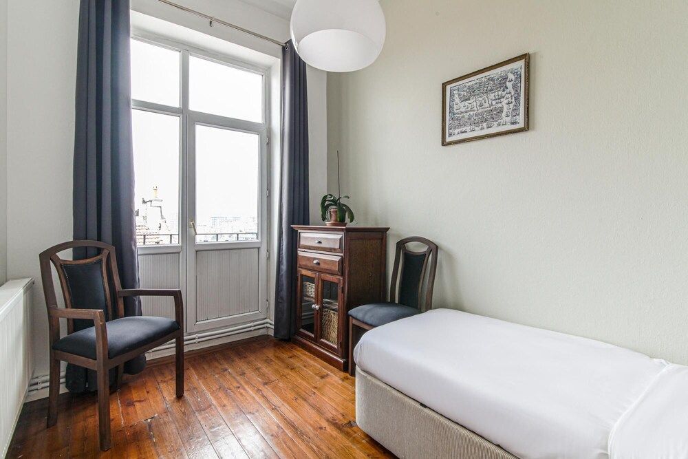 undefined Bright Chic Flat in Beyoglu 10