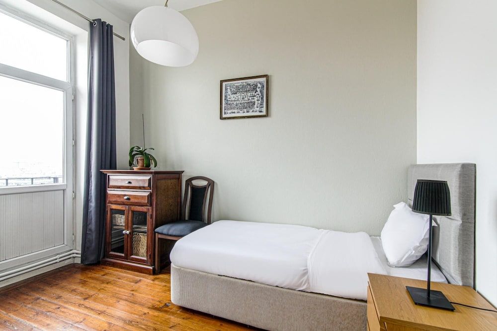undefined Bright Chic Flat in Beyoglu 9