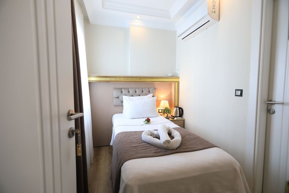 undefined Blue Zerzevan Konak 9