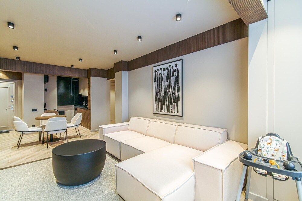 undefined Chic and Convenient Flat in Central Besiktas 4