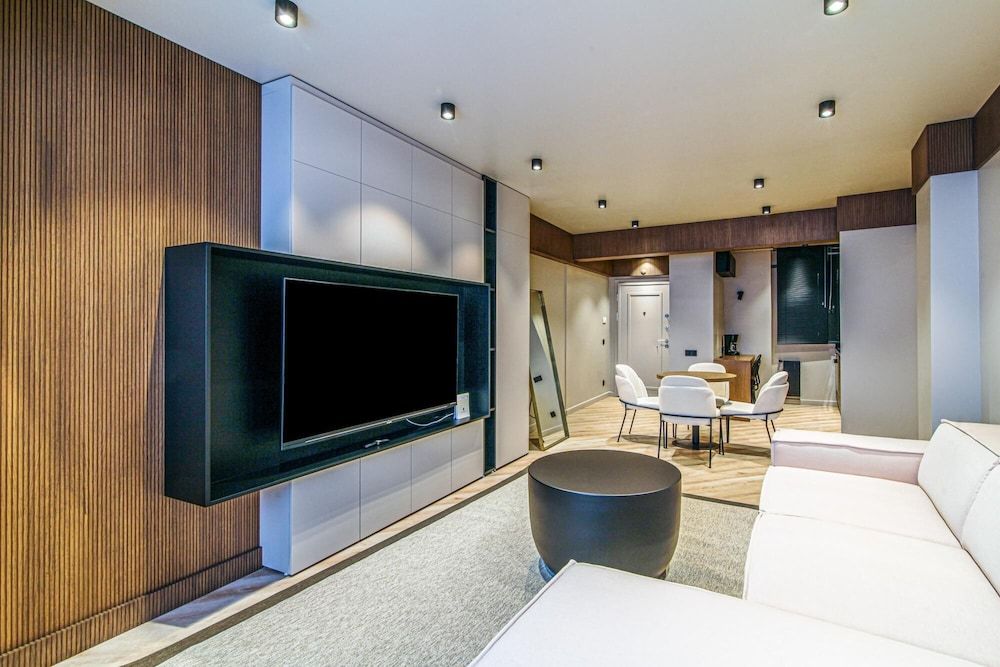 undefined Chic and Convenient Flat in Central Besiktas 2