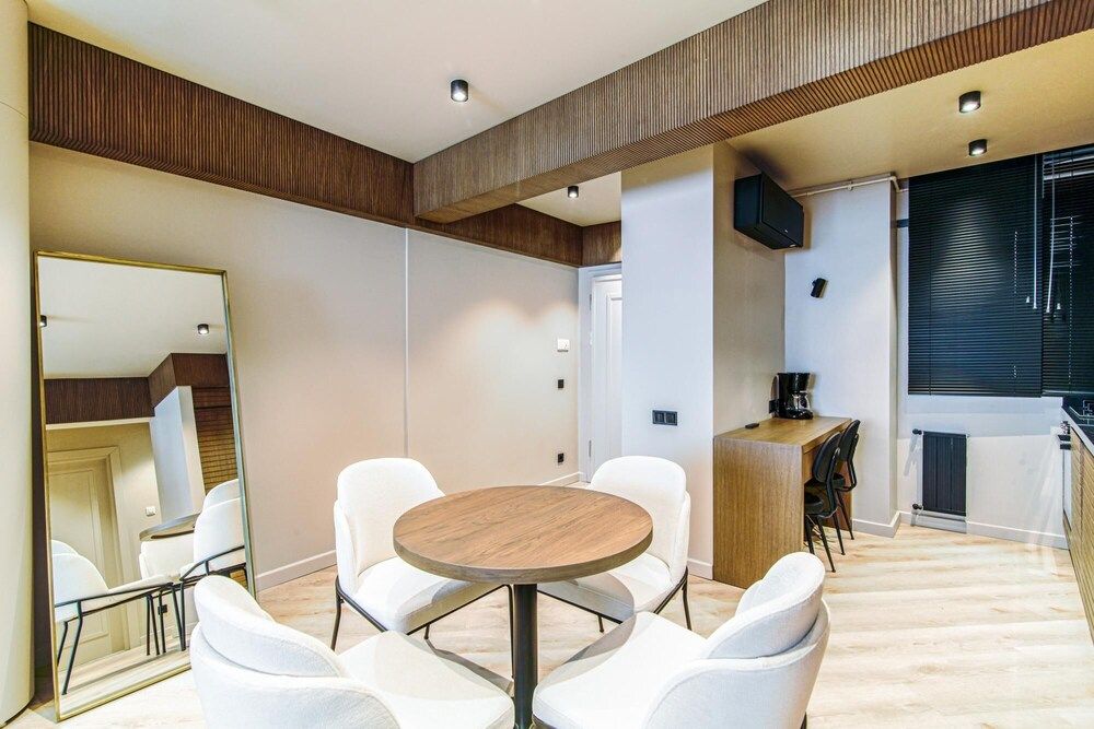 undefined Chic and Convenient Flat in Central Besiktas 7