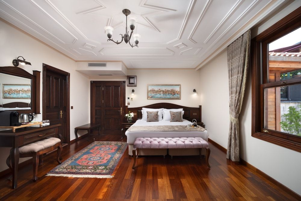 Bender Hotel Standard Double or Twin Room 11