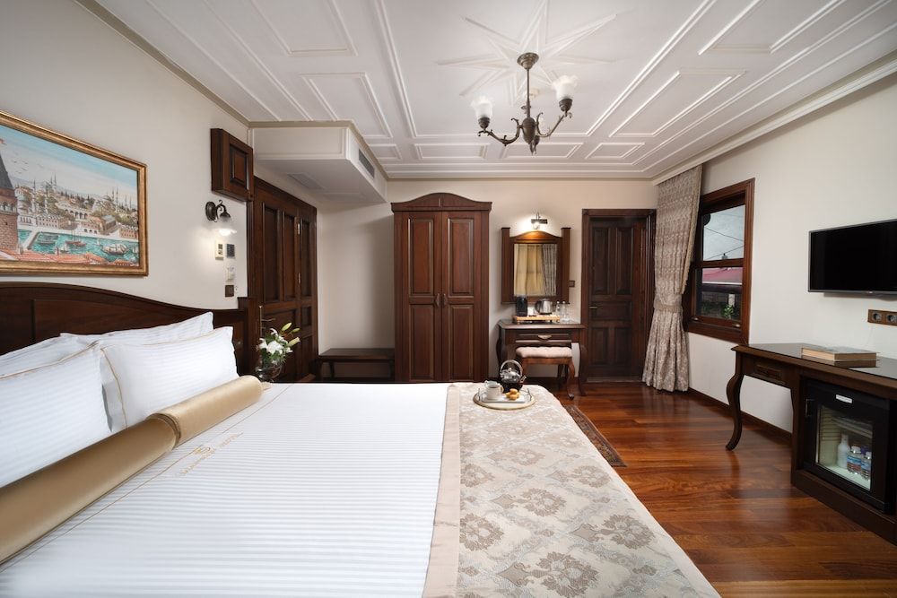 Bender Hotel Standard Double or Twin Room