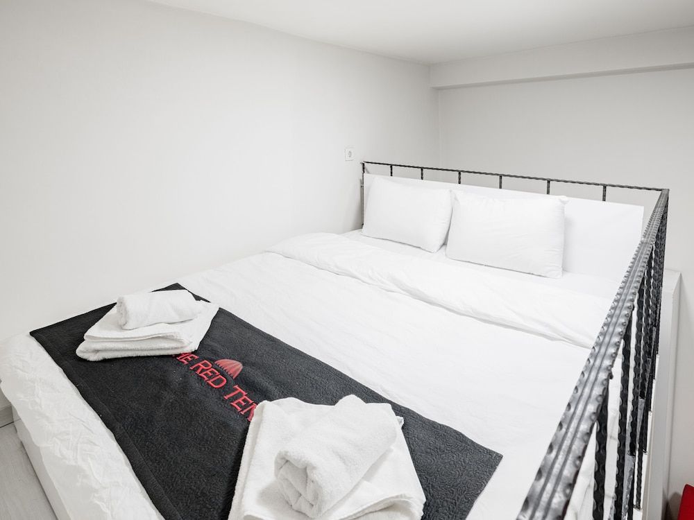 undefined The Red Tent Suite 88 9